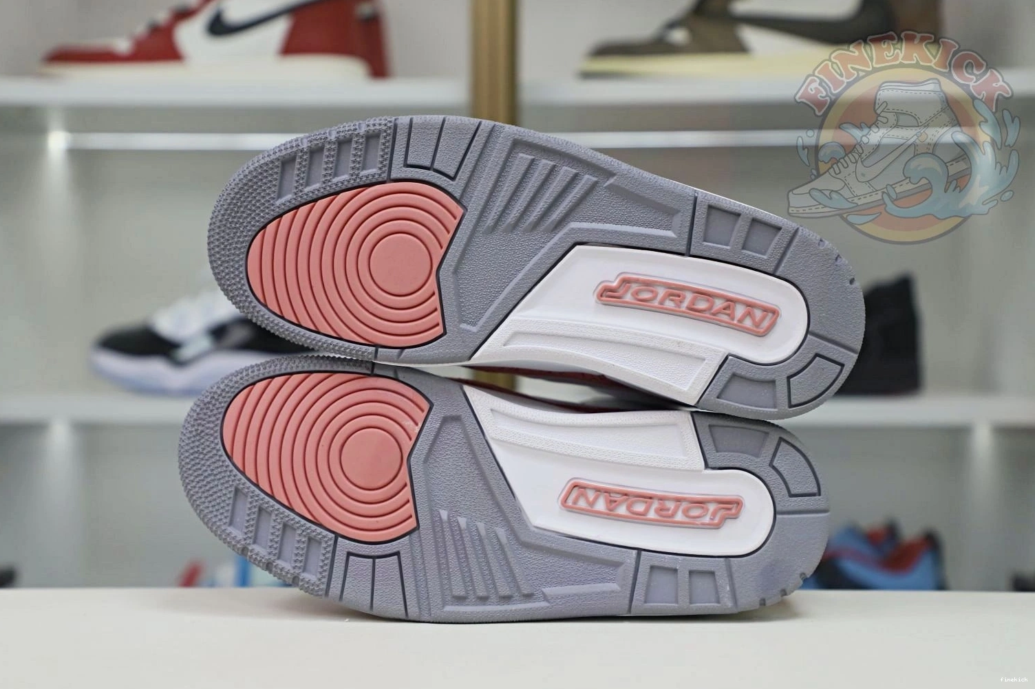 3 Air Jordan 1004
